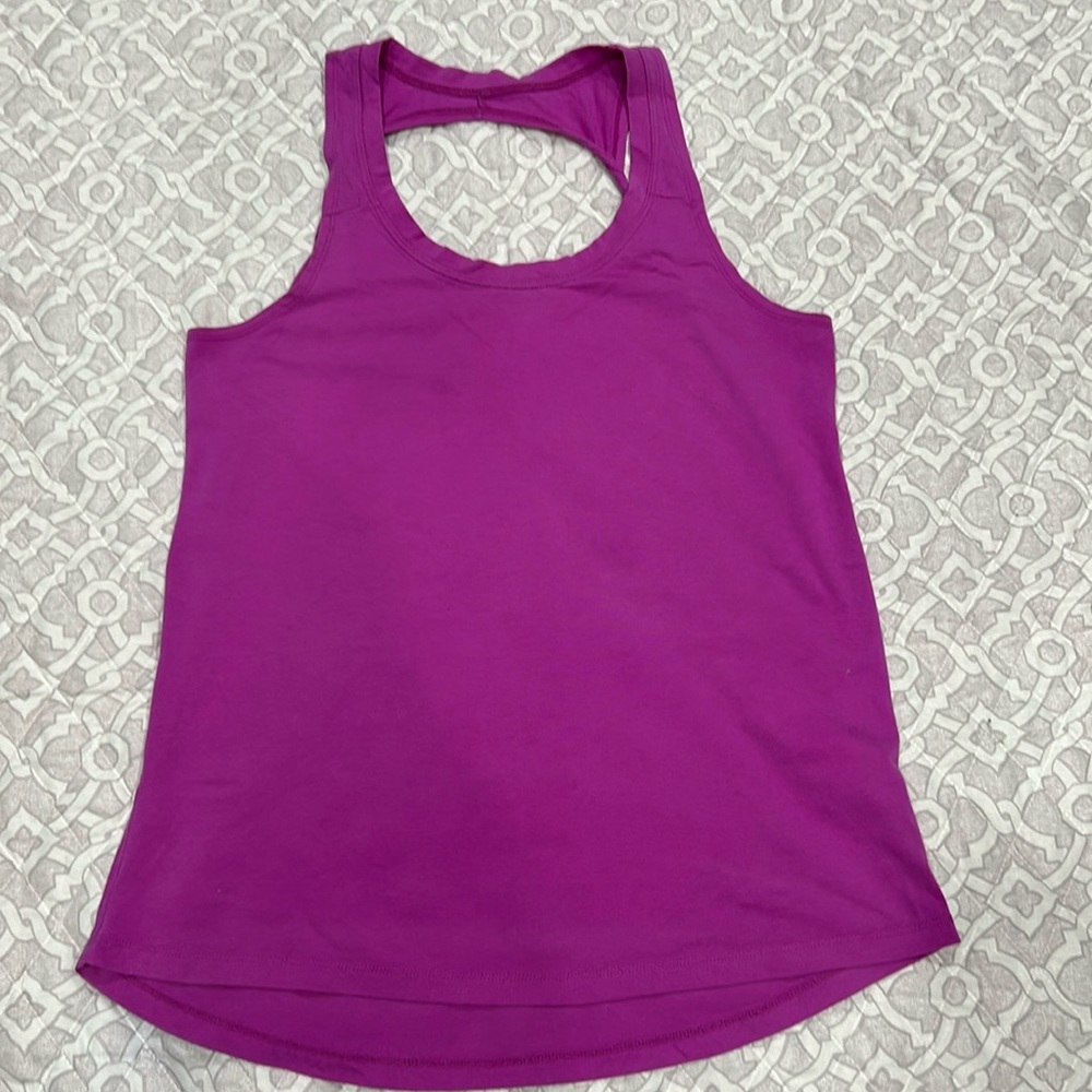 Fabletics - Twist Back Top - Picture 2 of 8